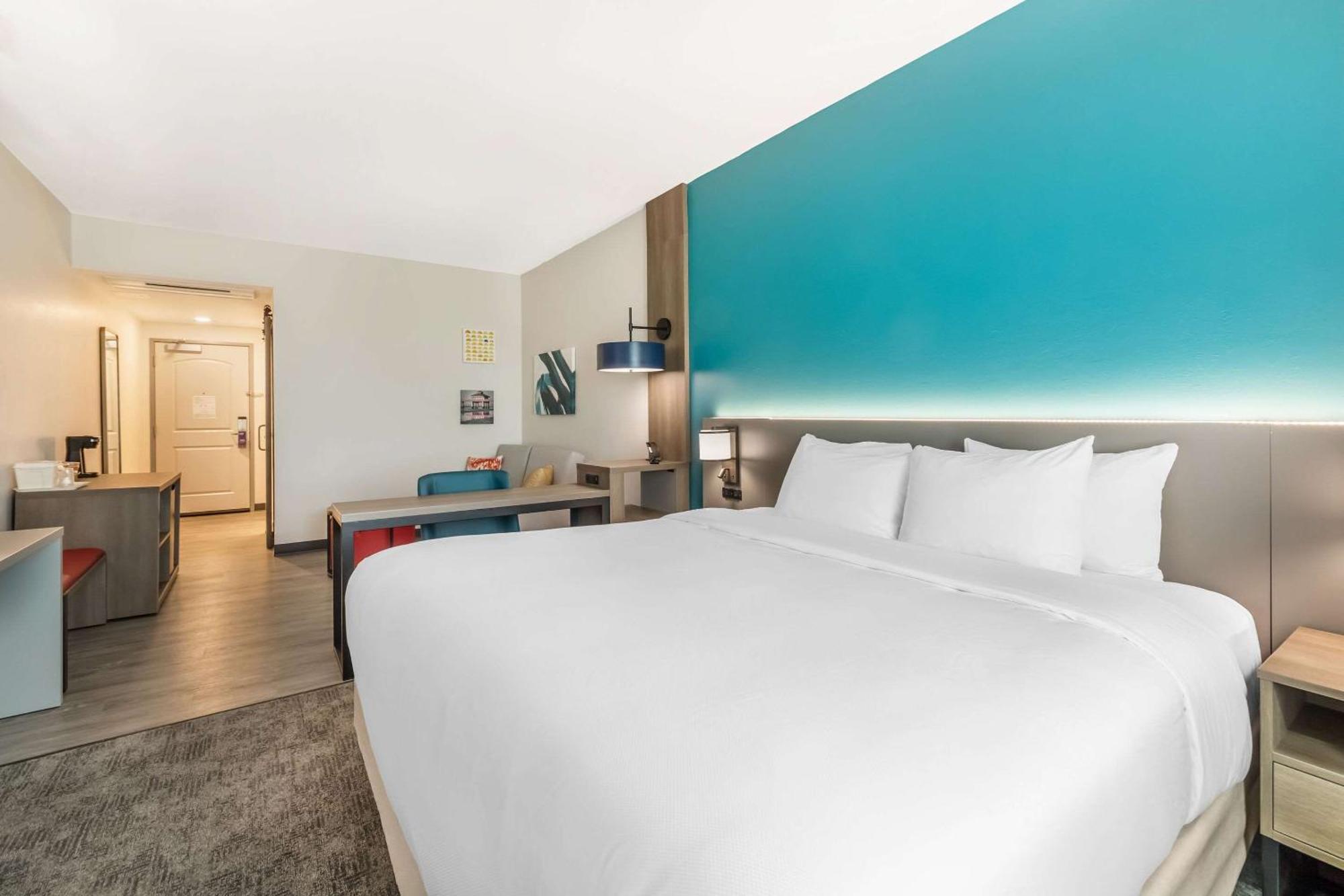 Comfort Suites Fort Myers East I-75 المظهر الخارجي الصورة