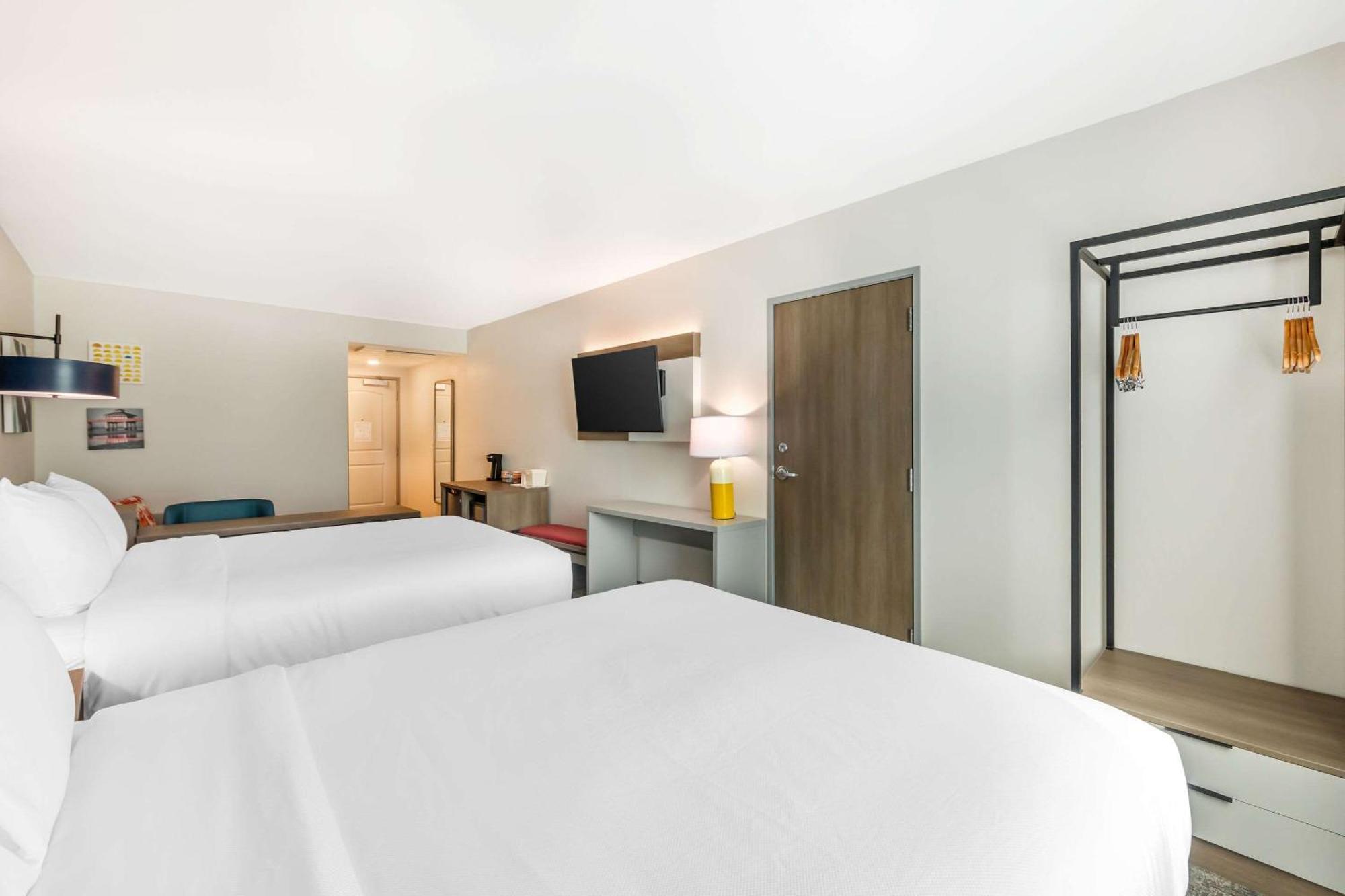 Comfort Suites Fort Myers East I-75 المظهر الخارجي الصورة