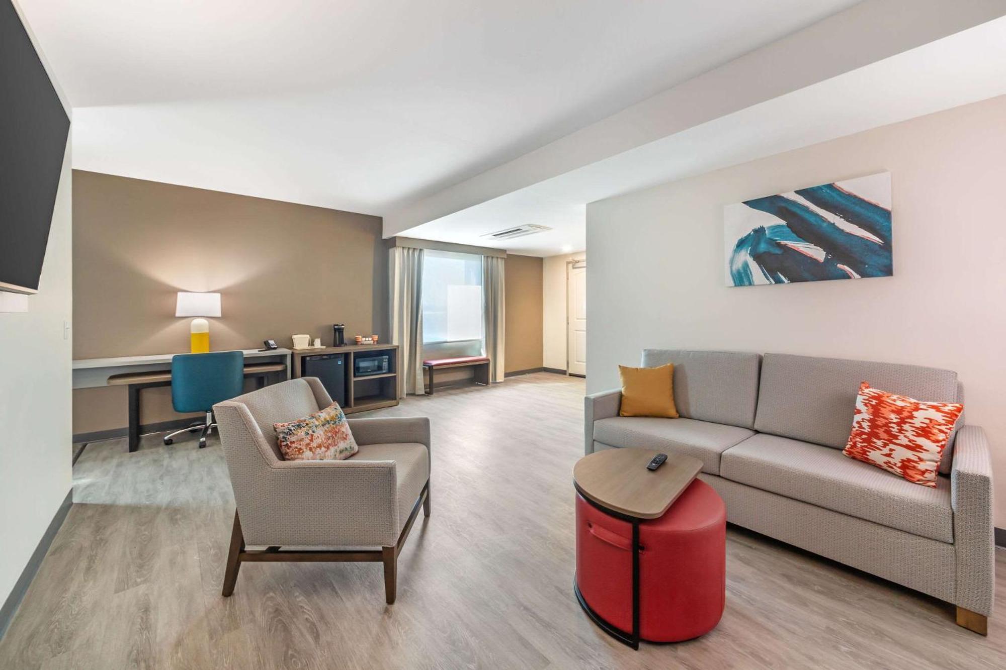 Comfort Suites Fort Myers East I-75 المظهر الخارجي الصورة
