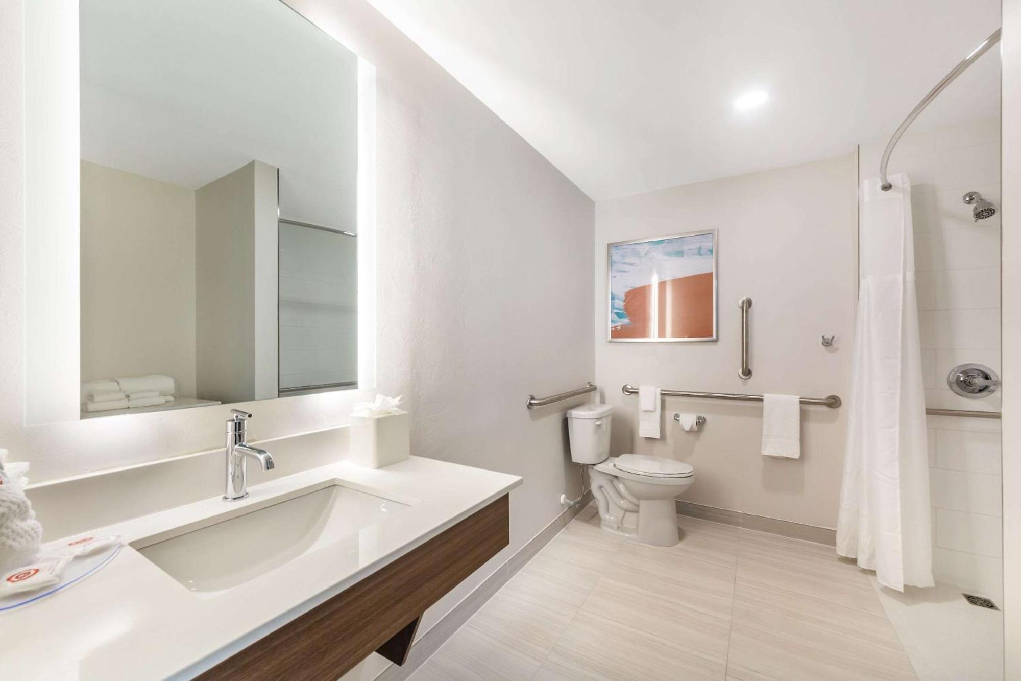 Comfort Suites Fort Myers East I-75 المظهر الخارجي الصورة