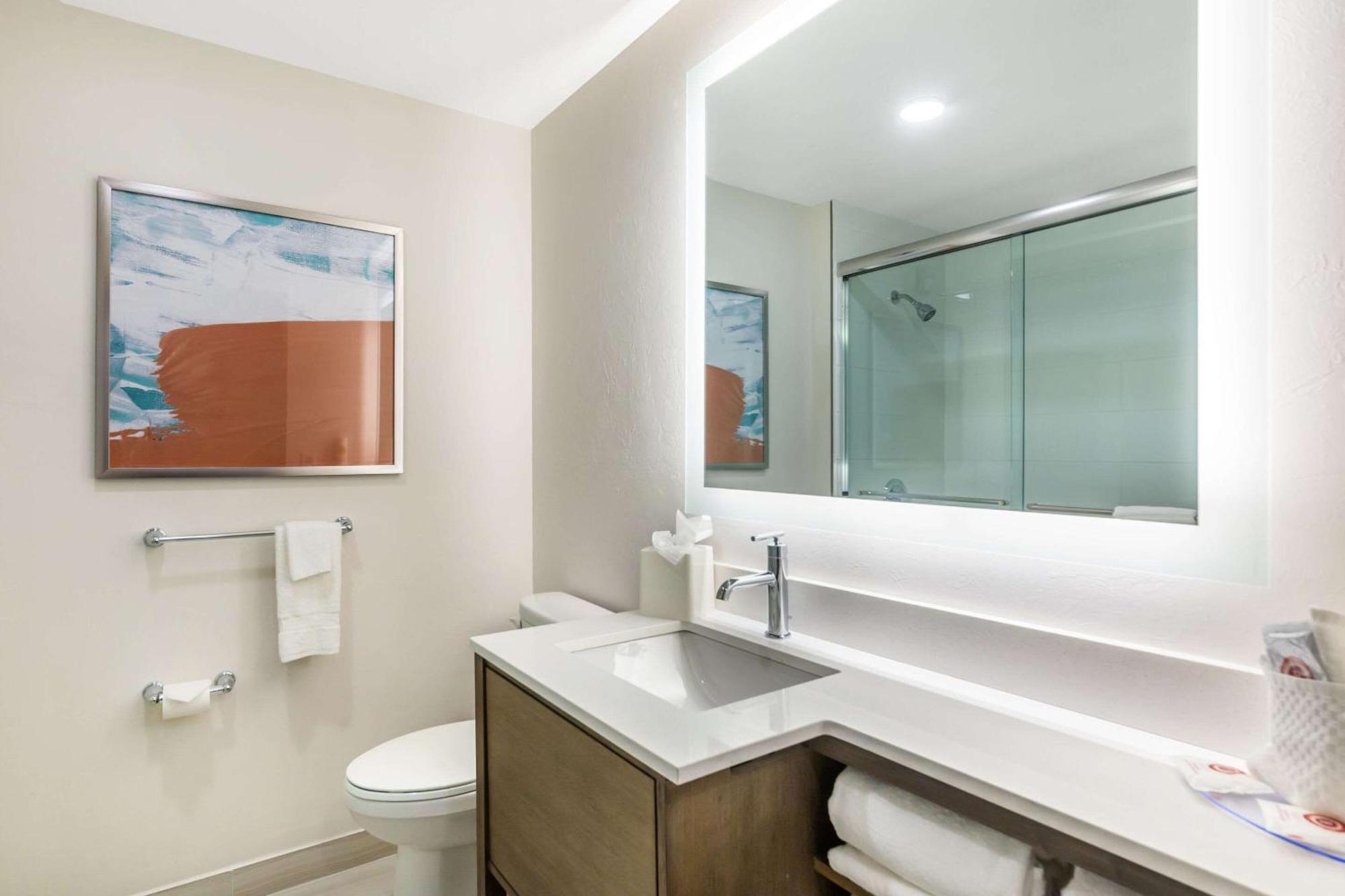 Comfort Suites Fort Myers East I-75 المظهر الخارجي الصورة